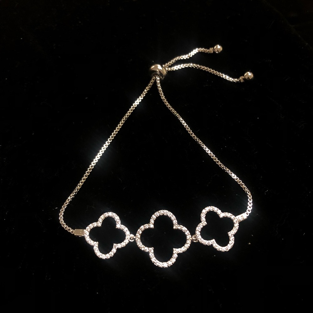 Clover bracelet